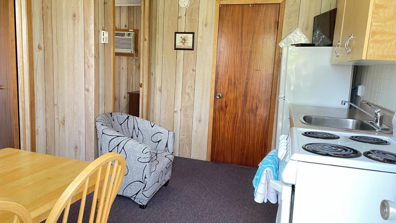 Rachel'S Motel And Cottages Surrey Exteriér fotografie