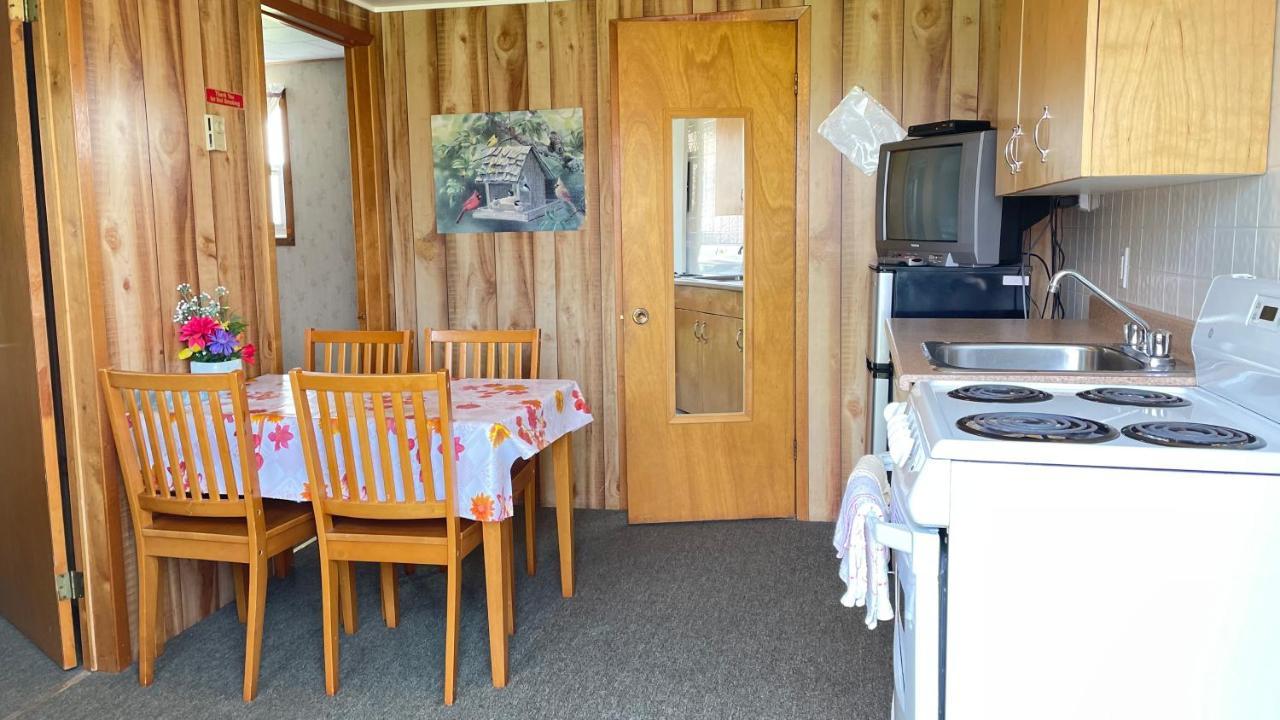 Rachel'S Motel And Cottages Surrey Exteriér fotografie