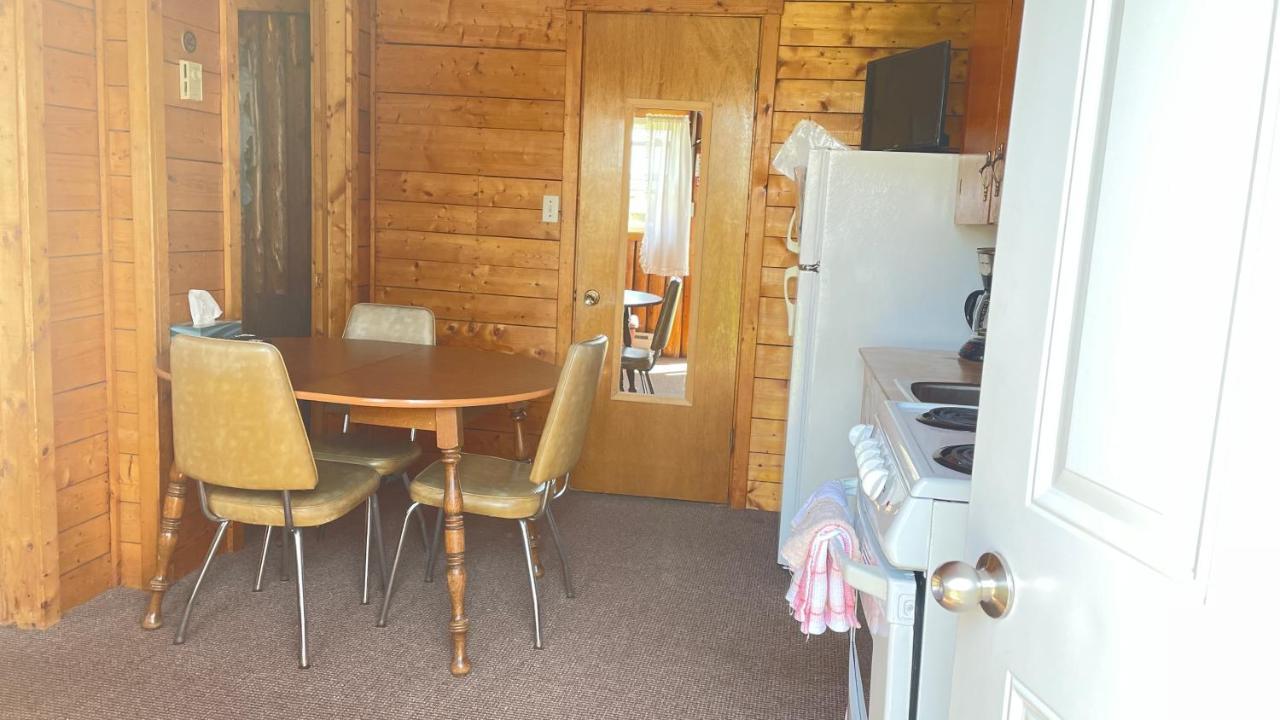 Rachel'S Motel And Cottages Surrey Exteriér fotografie